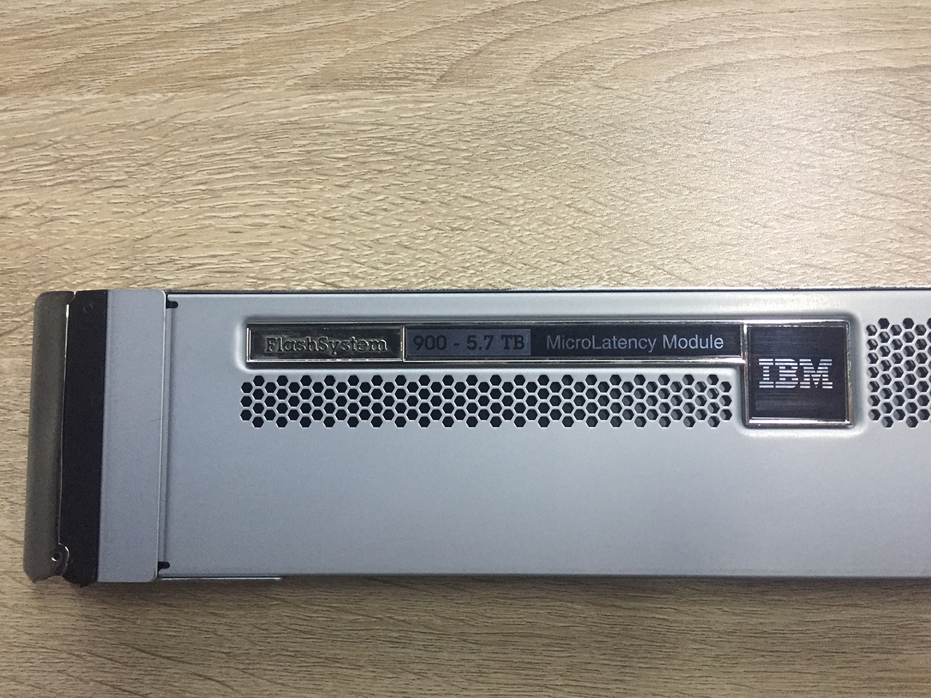 00DJ365 IBM FlashSystem 900 - 5.7TB Microlatency Module 9843 AE2 AF25 00NV657 — image 5